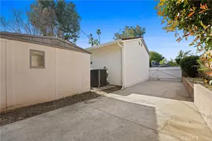 9560 Shoshone Ave, Northridge, CA 91325 - Photo 30