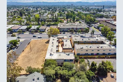 14239 Sherman Way #3, Van Nuys, CA 91405 - Photo 38