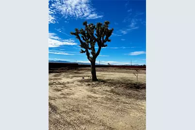 171 Ste Vic Avenue Q2, Palmdale, CA 93591 - Photo 44