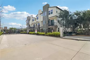 19531 W Cardigan Dr, Northridge, CA 91324 - Photo 2