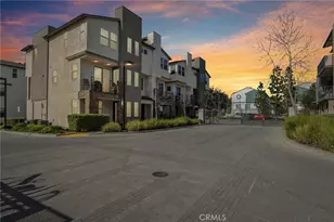 19531 W Cardigan Dr, Northridge, CA 91324 - Photo 46