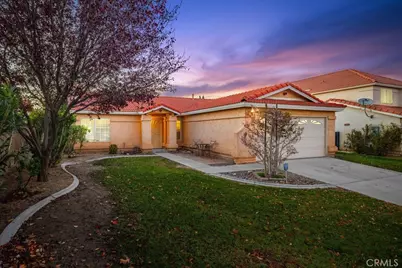 44115 Hunter Court, Lancaster, CA 93536 - Photo 2