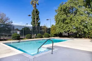 18425 Saticoy St, Reseda, CA 91335 - Photo 28