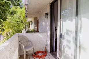 18425 Saticoy St, Reseda, CA 91335 - Photo 24