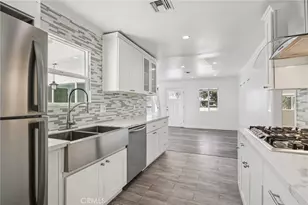 17043 Celtic St, Granada Hills, CA 91344 - Photo 10