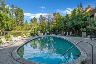 7050 Shoup Ave, Canoga Park, CA 91303 - Photo 32