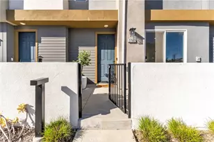 27582 Manzanita, Valencia, CA 91381 - Photo 4