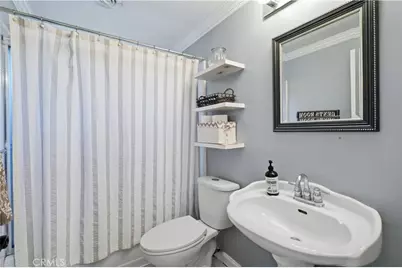10808 Des Moines, Porter Ranch, CA 91326 - Photo 14