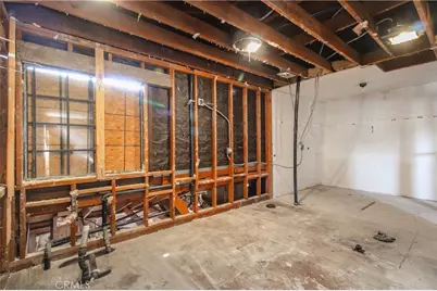 19448 Kittridge, Reseda, CA 91335 - Photo 18