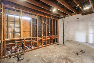 19448 Kittridge, Reseda, CA 91335 - Photo 18