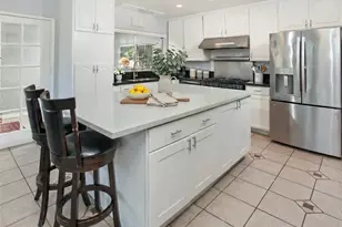 19128 Prairie St, Northridge, CA 91324 - Photo 4
