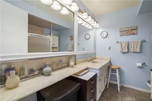 26737 Oak Crossing Rd, Newhall, CA 91321 - Photo 14