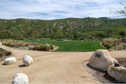 18696 Cedar Crest Drive, Canyon Country, CA 91387 - Photo 52