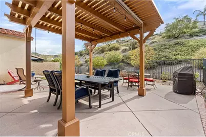 18696 Cedar Crest Drive, Canyon Country, CA 91387 - Photo 46