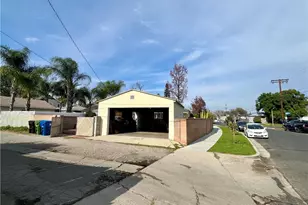 17900 Martha St, Encino, CA 91316 - Photo 32