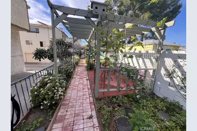 13243 Vanowen #2, North Hollywood, CA 91605 - Photo 40