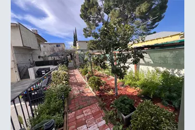 13243 Vanowen #2, North Hollywood, CA 91605 - Photo 42