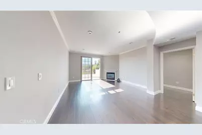 12407 Moorpark #301, Studio City, CA 91604 - Photo 2