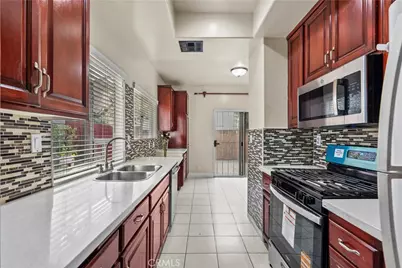 9400 Burnet #103, North Hills, CA 91343 - Photo 10