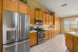 42344 Camden, Lancaster, CA 93536 - Photo 16