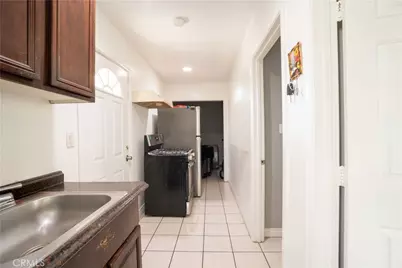 11044 Borden Avenue, Pacoima, CA 91331 - Photo 18