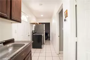 11044 Borden Ave, Pacoima, CA 91331 - Photo 18