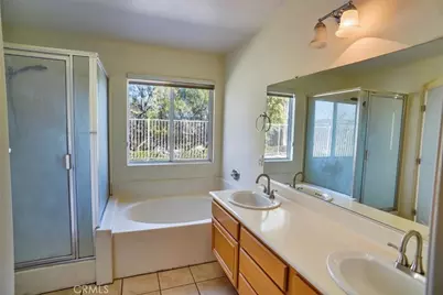 19711 Skyview Court, Canyon Country, CA 91351 - Photo 12