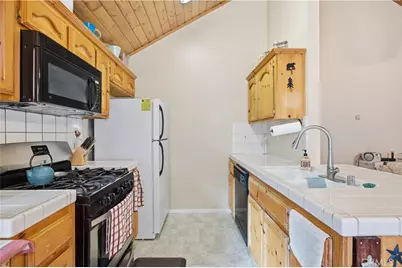 2525 Glacier Dr., Pine Mountain Club, CA 93222 - Photo 8