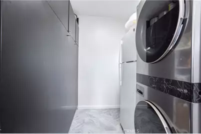 19127 Enadia Way Avenue, Reseda, CA 91335 - Photo 16