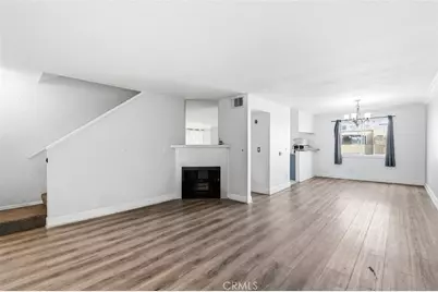 7045 Woodley Avenue #124, Lake Balboa, CA 91406 - Photo 4