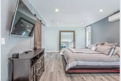 1207 Greenacre Avenue, West Hollywood, CA 90046 - Photo 16