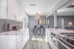 1207 Greenacre Ave, West Hollywood, CA 90046 - Photo 8