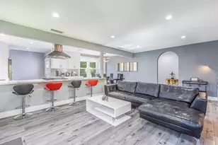 1207 Greenacre Ave, West Hollywood, CA 90046 - Photo 12