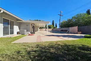 17530 Tuba St, Northridge, CA 91325 - Photo 10