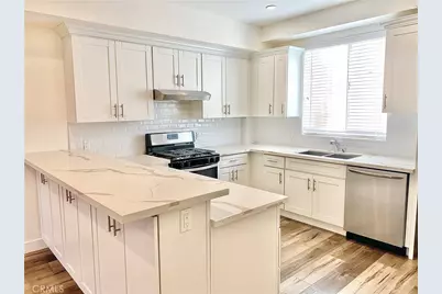 7327 Kester Avenue #6, Van Nuys, CA 91405 - Photo 2