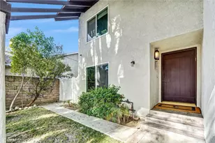 22935 Sylvan St, Woodland Hills, CA 91367 - Photo 2