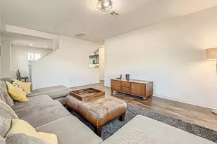 26711 Lexington Ln, Saugus, CA 91350 - Photo 24