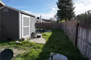 27527 Glasser Ave, Canyon Country, CA 91351 - Photo 2