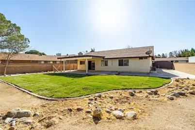 2741 W Avenue L4, Lancaster, CA 93536 - Photo 28