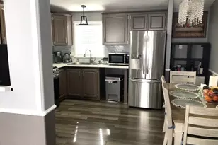 7560 Woodman, Van Nuys, CA 91405 - Photo 10