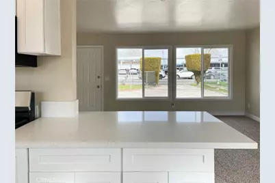 1560 W Avenue H10, Lancaster, CA 93534 - Photo 6