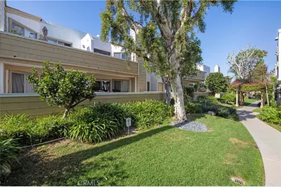 18408 Hatteras Street #44, Tarzana, CA 91356 - Photo 34