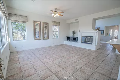 22440 Skylake Place, Saugus, CA 91390 - Photo 16