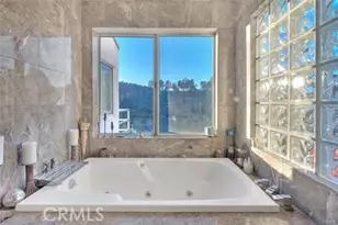 2579 Leicester Dr, Los Angeles, CA 90046 - Photo 18