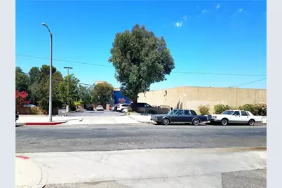 7912 Foothill Boulevard, Sunland, CA 91040 - Photo 8