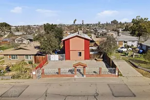 1024 Bernard St, Bakersfield, CA 93305 - Photo 34