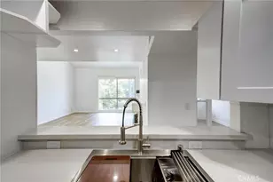 23391 Park Sorrento, Calabasas, CA 91302 - Photo 10