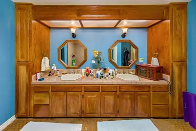 8547 Amestoy, Sherwood Forest, CA 91325 - Photo 18