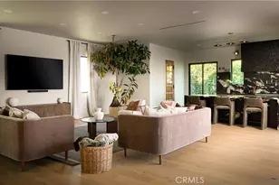 15719 Hartsook St, Encino, CA 91436 - Photo 2