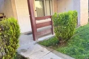 2040 W Avenue J13, Lancaster, CA 93536 - Photo 2